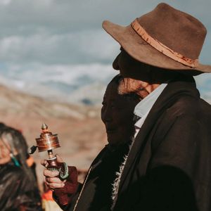 女人被添荫蒂高潮了
